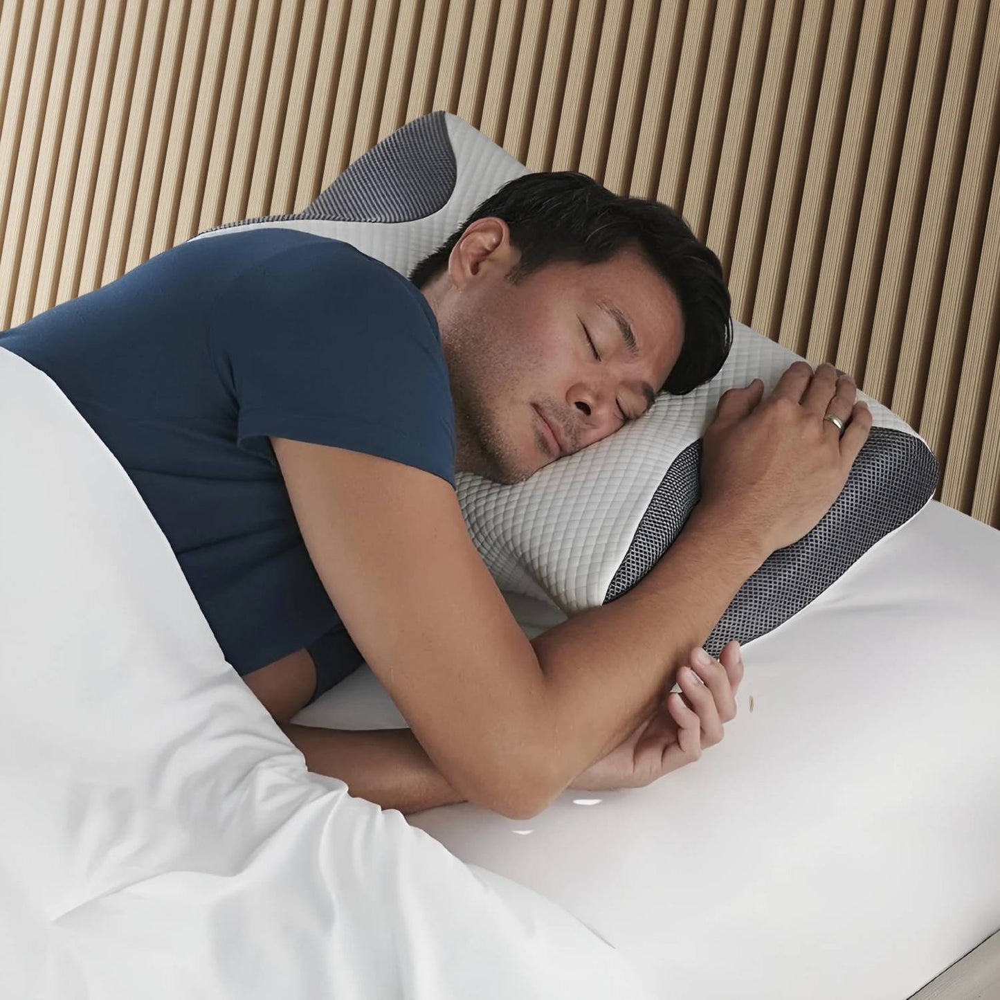 CosNaTo™ Poduszka ergonomiczna z pianką memory o trwałym kształcie.